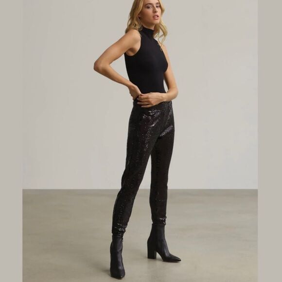 - 7 FOR MANKIND SEQUIN JOGGERS BLACK NWT SIZE MEDIUM RETAIL 248.00 - Picture 1 of 3